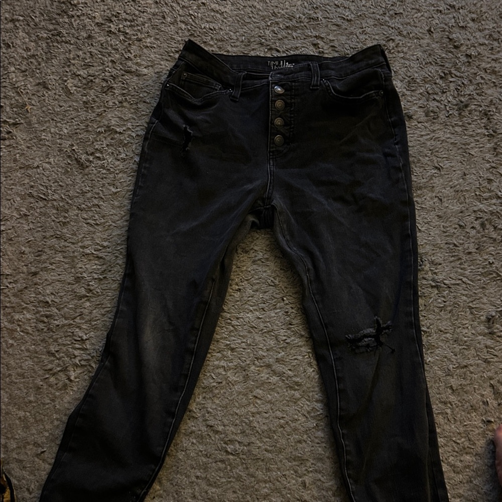 Women's Black Highrise Distressed Jeans